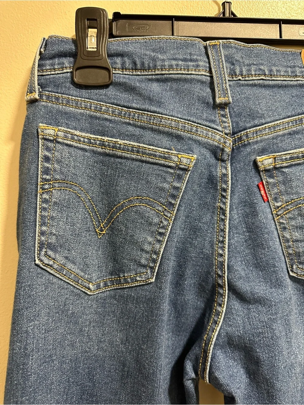 Women’s Levi's Wedgie Straight Jeans - Size 28
